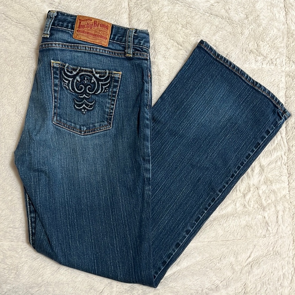 Vintage Lucky jeans, low cut, flair, size 10/30